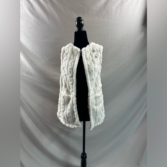 Teddy Vest With Pockets - Picture 6 of 7